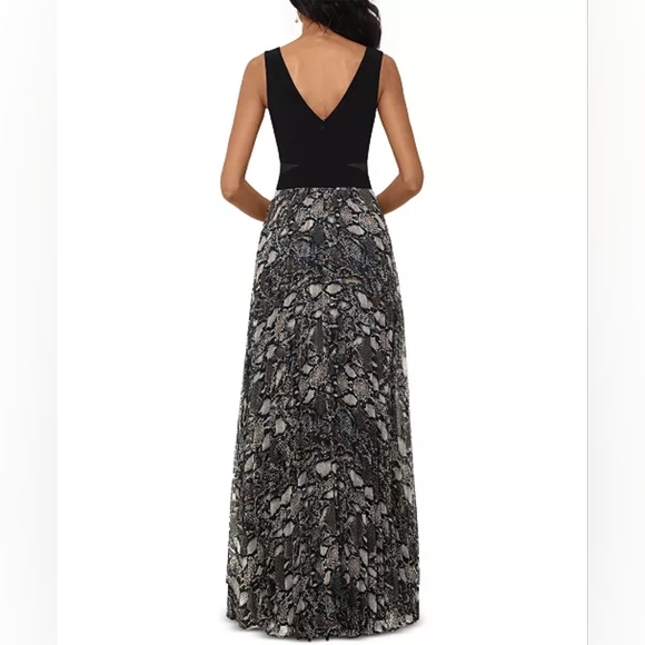 Xscape Women's Size 2 Snake Print Gown New with Tags - Picture 2 of 5